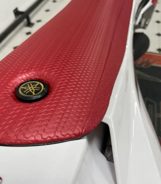 YAMAHA YZ 125 cc 70 Aniversario 4