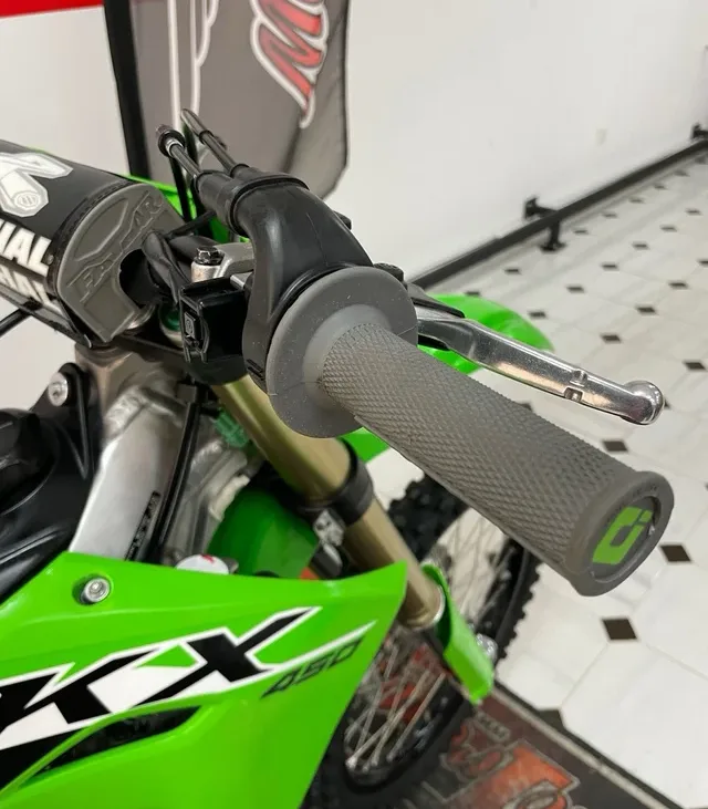 Kawasaki KXF 450 10