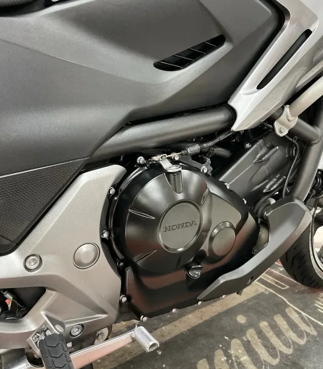 Honda NC 750 X 8
