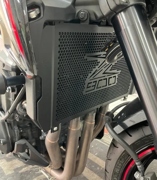 Kawasaki Z900 11