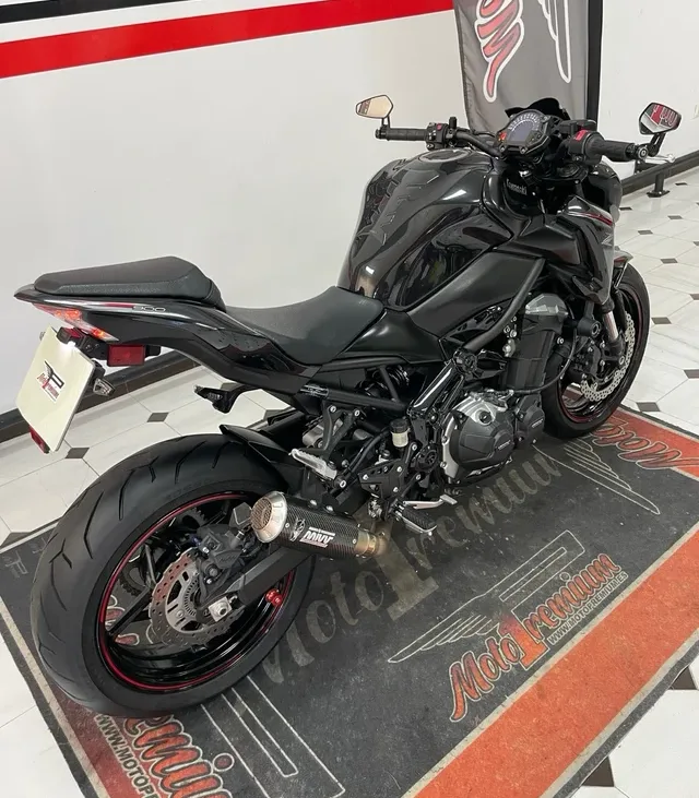 Kawasaki Z900 4