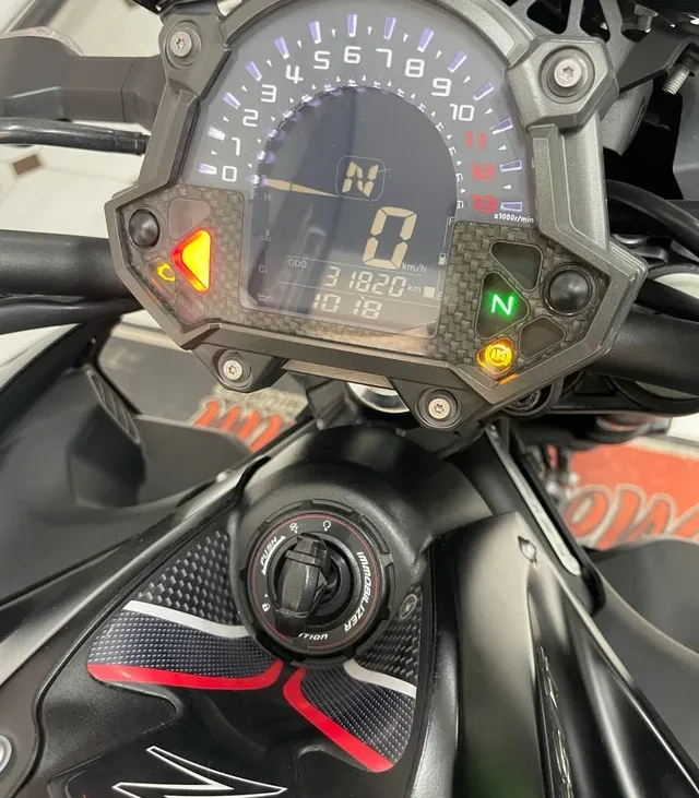 Kawasaki Z900 6