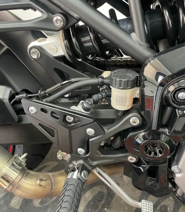 Kawasaki Z900 9