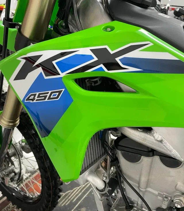 Kawasaki KXF 450 10