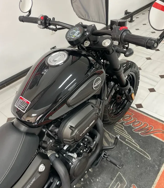 Keeway V-Cruise 125cc 4