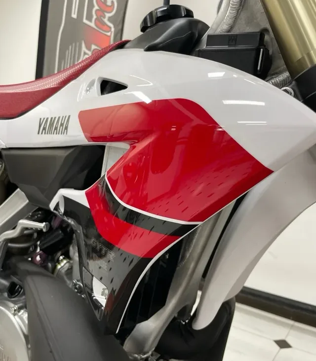 Yamaha YZ 250 cc 70th 10
